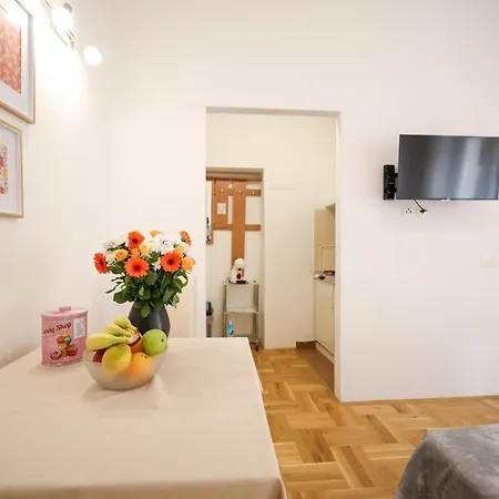 Laura In The Heart Of Apartament *